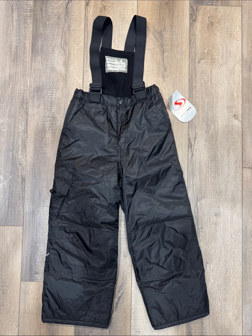 NWT Unisex size 6 Kids Black Snow Bib Pants with Adjustable Suspenders snowpants